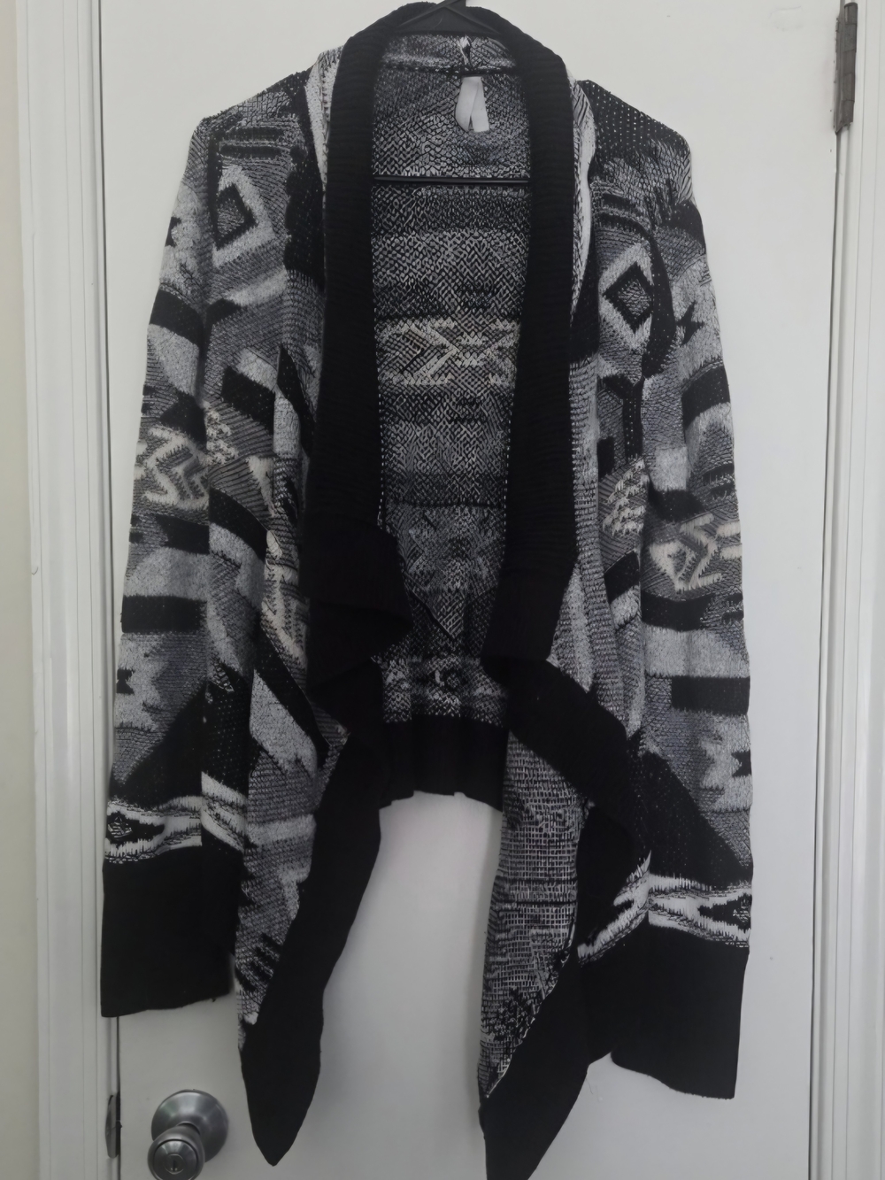 Vanity Black and Gray Aztec Open-Front Cardigan Medium